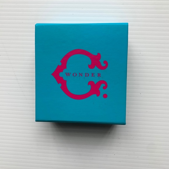C Wonder • box - Picture 1 of 6
